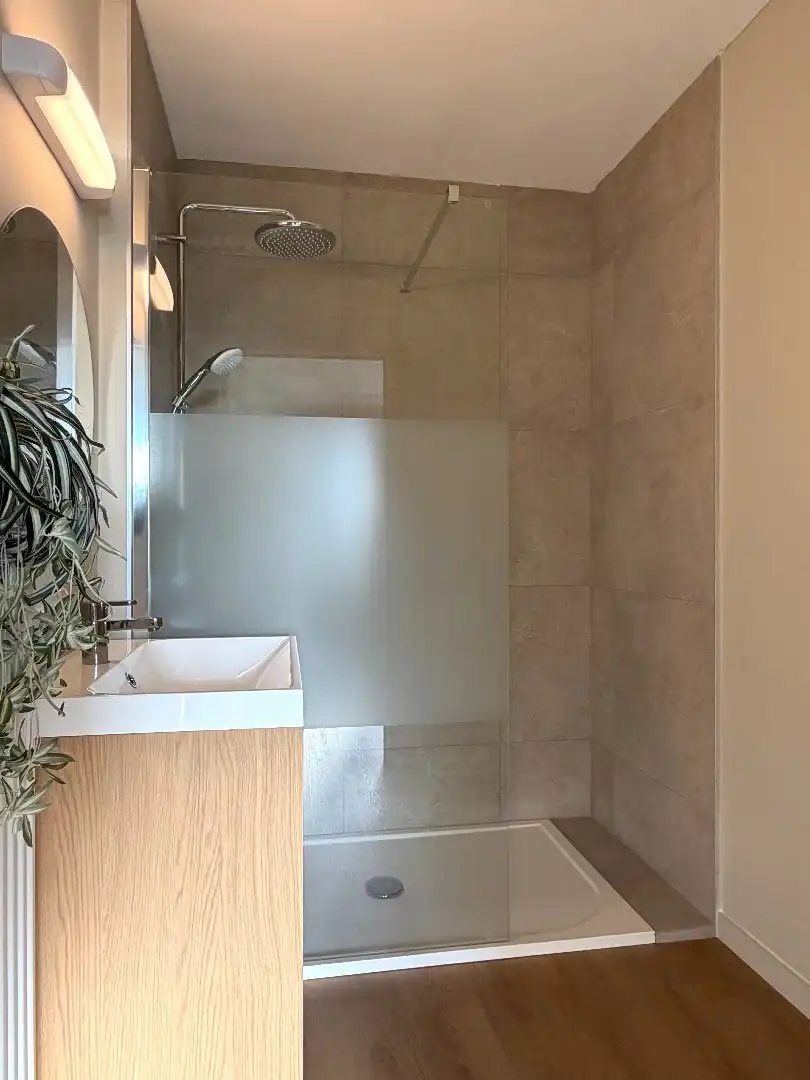 Gerenoveerd 1-slaapkamerappartement in het centrum! foto 12