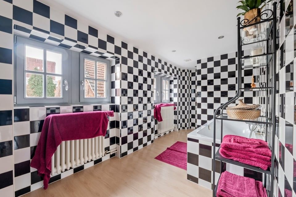 ICONISCH HANDELSPAND MET LUXUEUZE WOONST OP DE GROTE MARKT VAN SINT-TRUIDEN foto 19