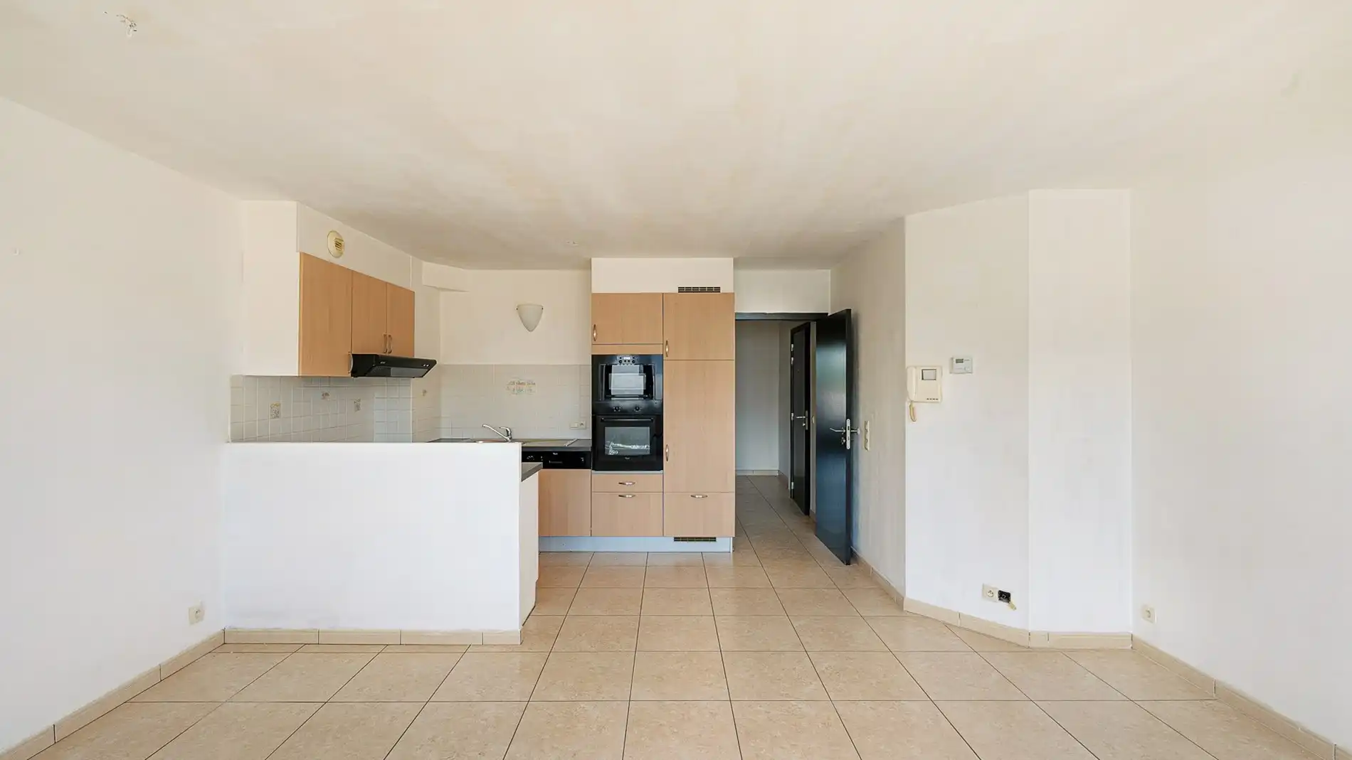 Verzorgd appartement op een centrale locatie te Heist. Garage mogelijk foto 6