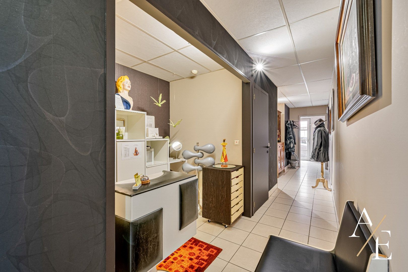 Unieke handelszaak met woonst te koop foto 10