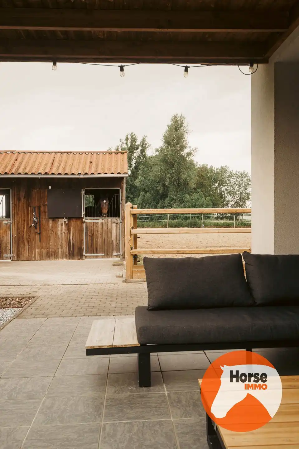 VRASENE - Recent gerenoveerde woning met paardenstallen  foto 22