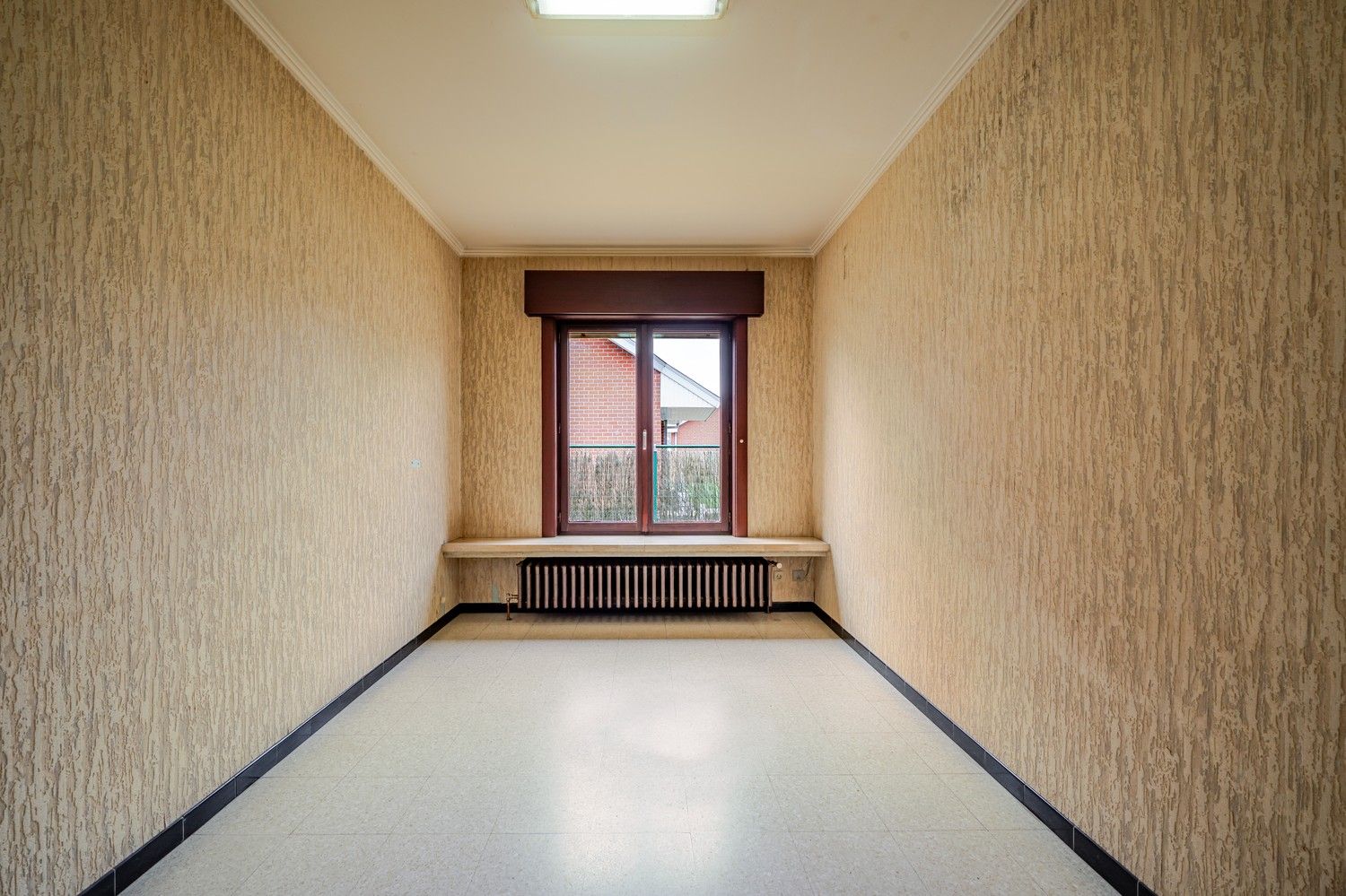 Alleenstaande woning met magazijn. foto 11