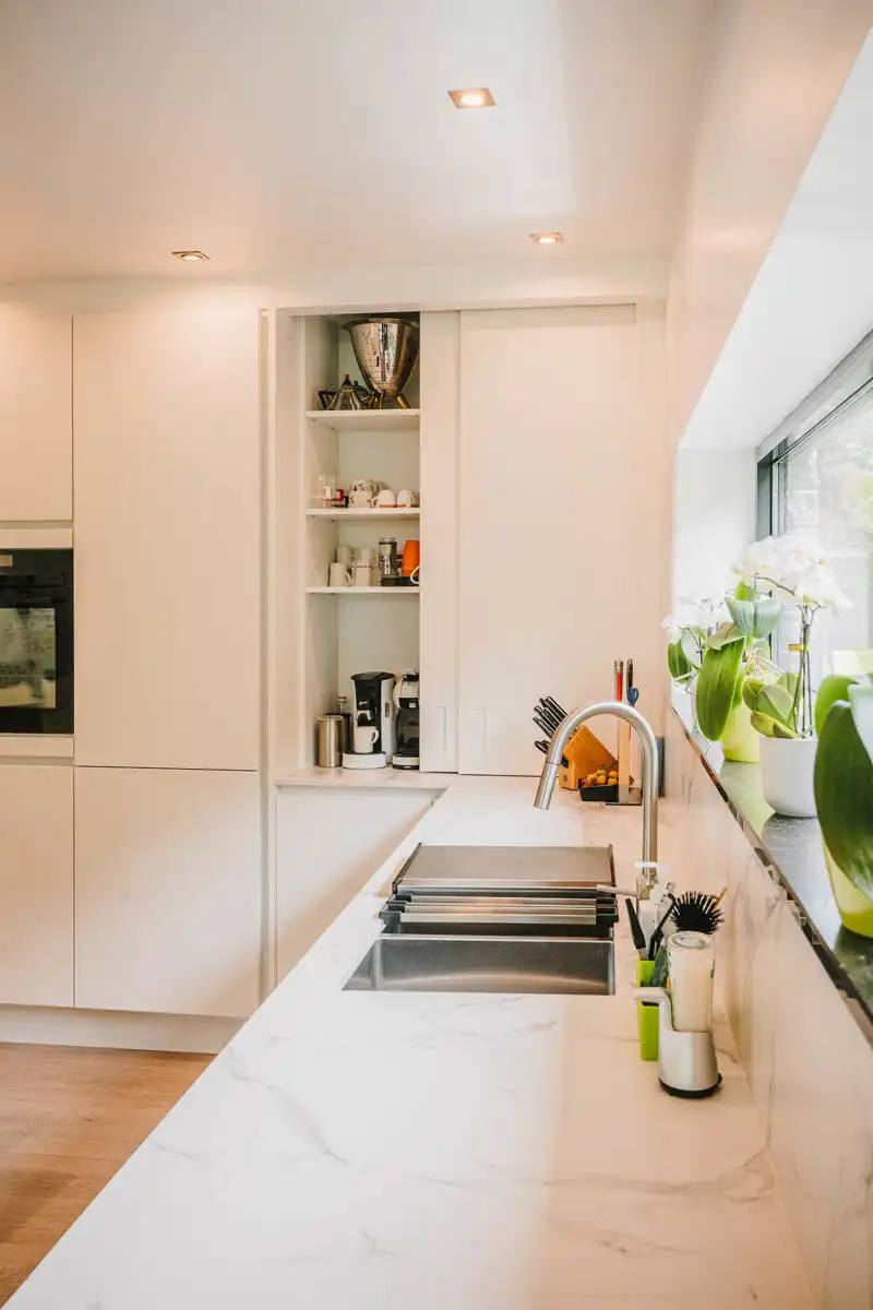Stijlvolle, eigentijdse woning op een ruim perceel foto 15