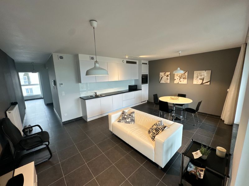 Instapklaar bemeubeld 2-slpk appartement met  terras, en kelder centrum Geel foto 5