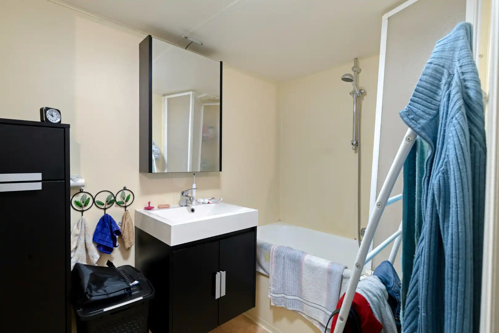 Halfopen bebouwing met 3 slaapkamers, tuin en garage - TOP-ligging en TOP-oriëntatie foto 11