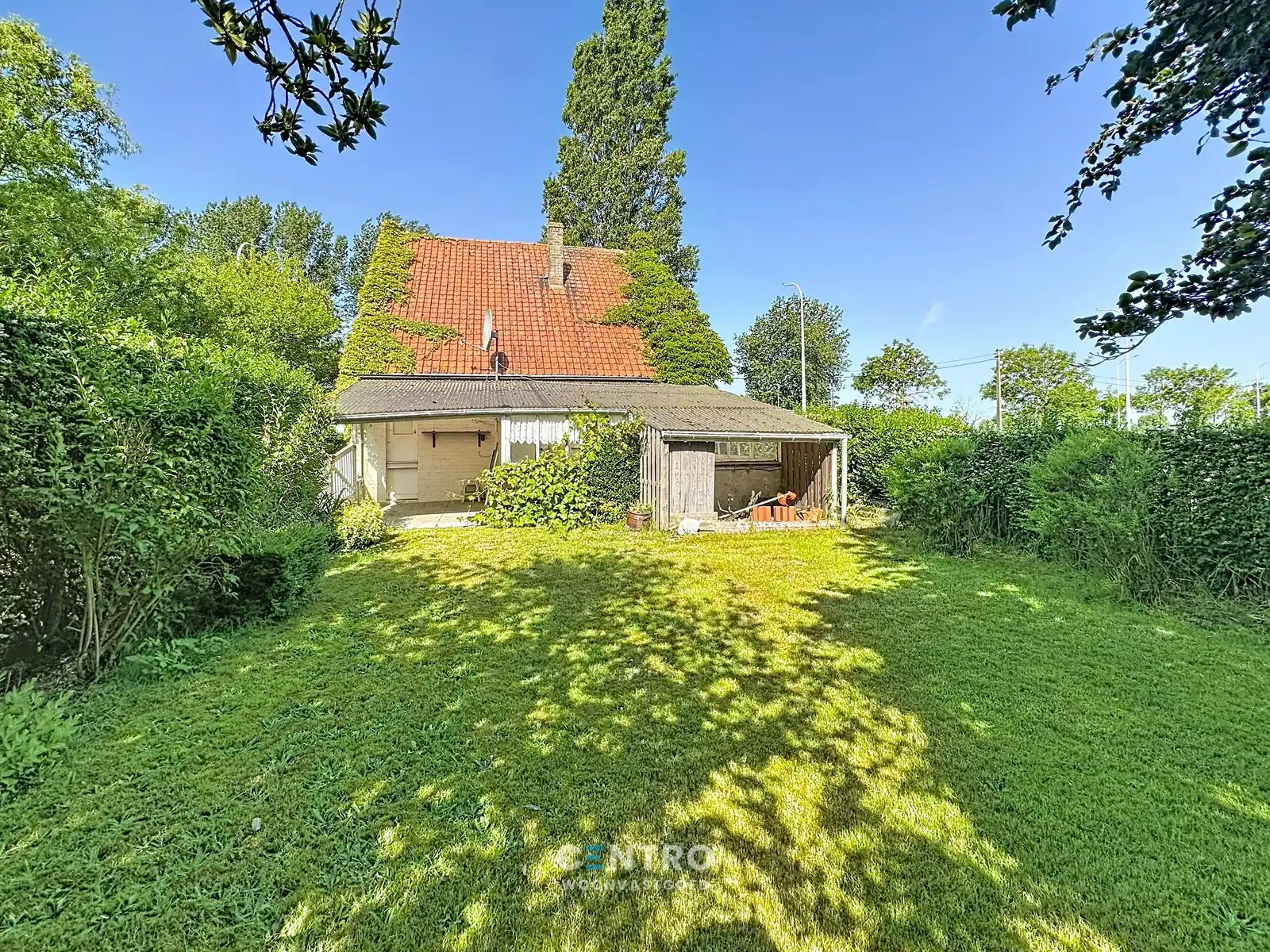 Woning met opslagruimte (313m2) op 3.196m2 grond te Lissewege! foto 37