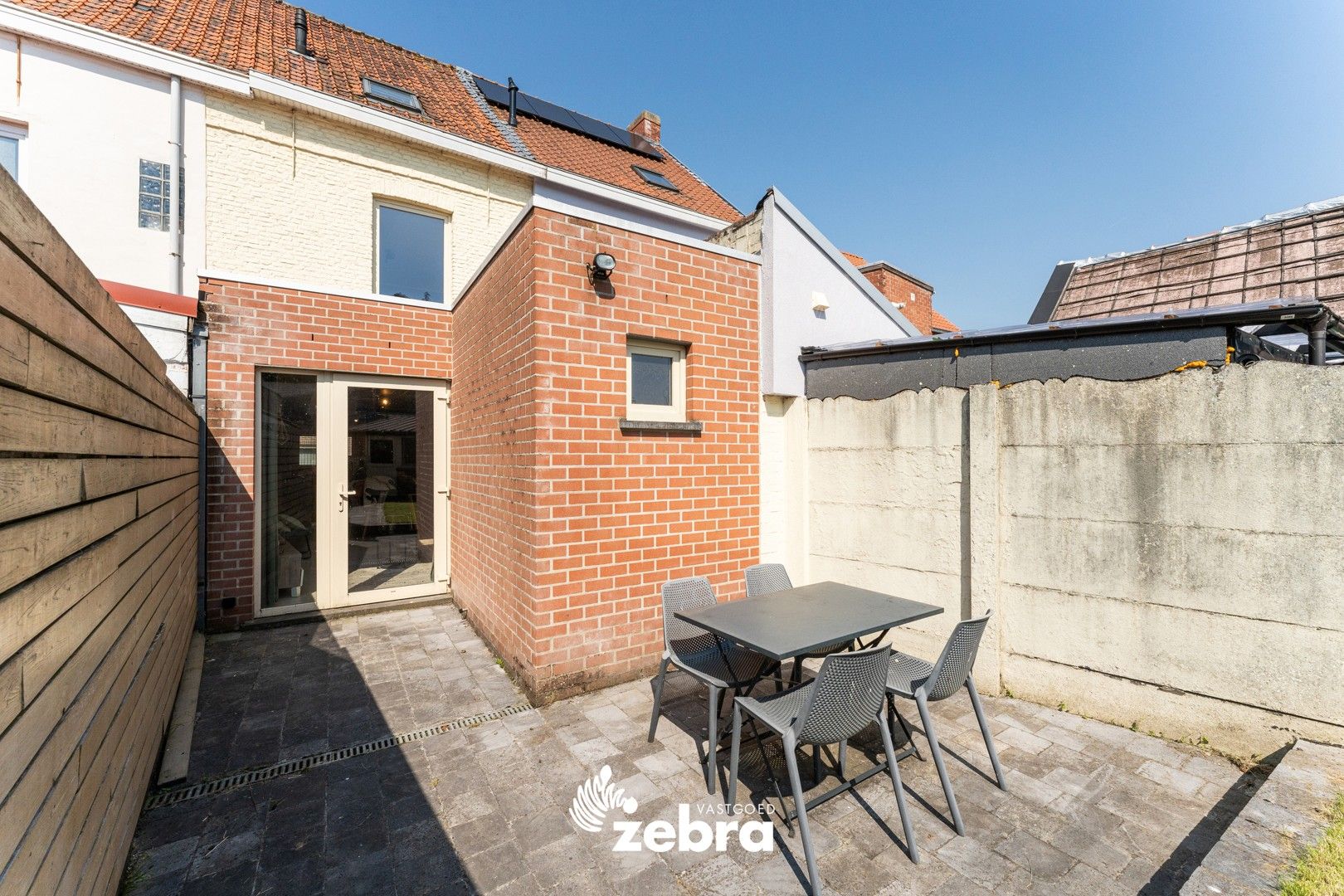 Instapklare woning met gezellige tuin te koop in centrum Tielt! foto 15