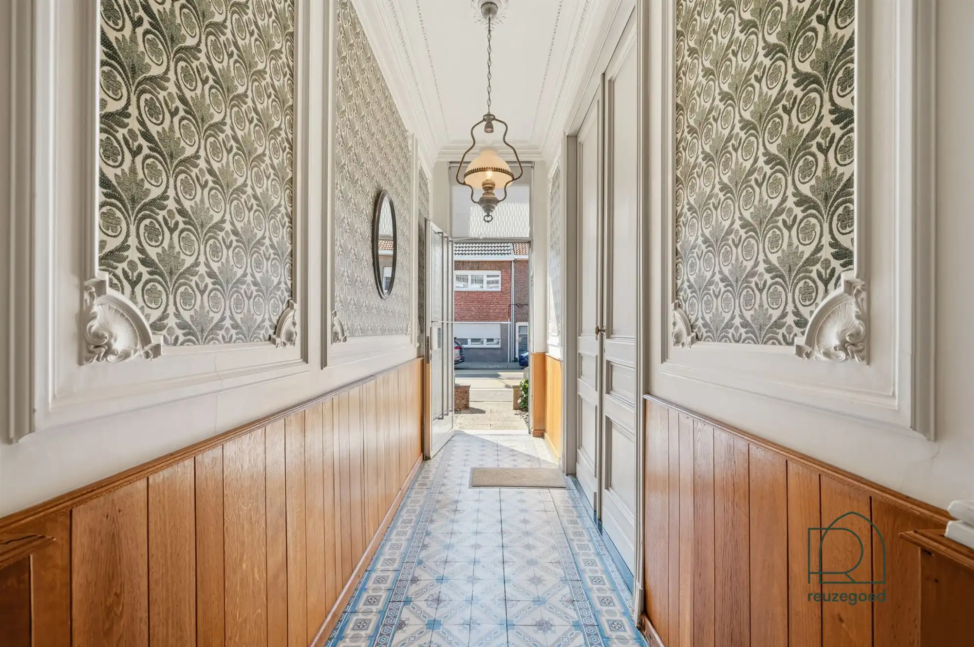 Karaktervolle renovatiewoning met diepe tuin in het hart van Berlaar foto 2