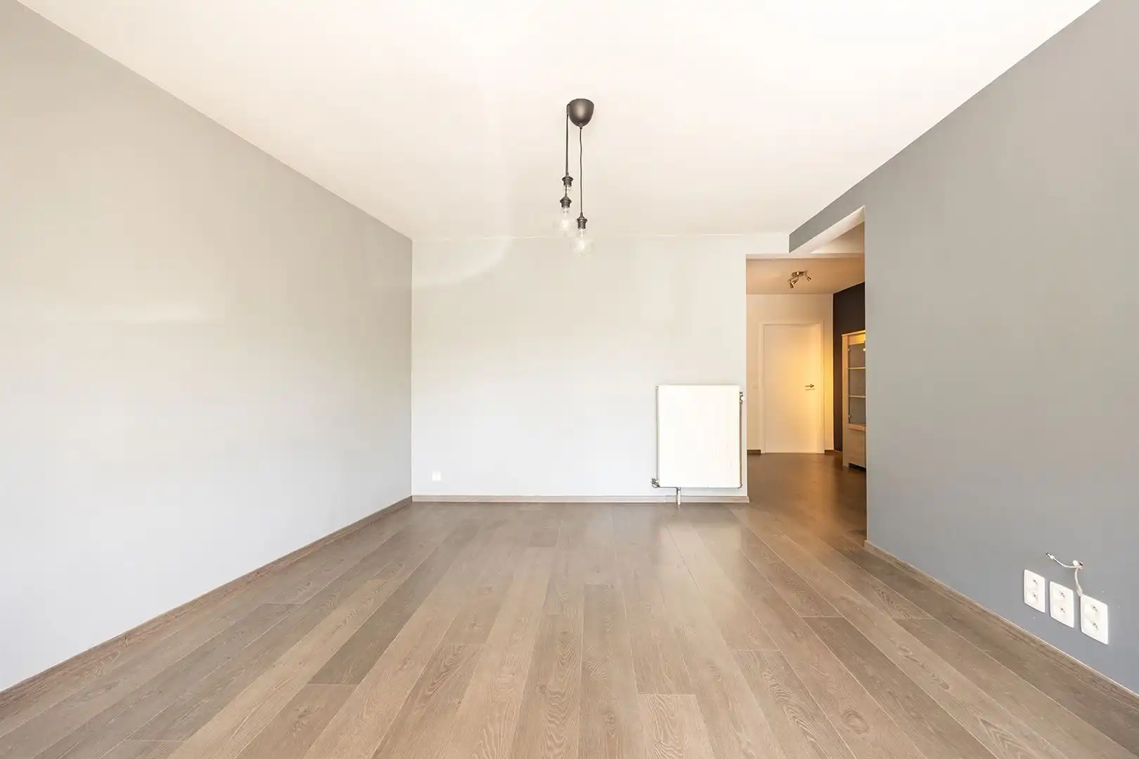 Glkvl. appartement met 2 ruime slaapkamers en garage! foto 4