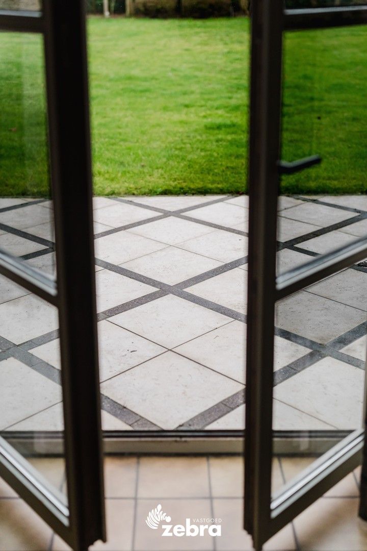 Prachtige charmante villa op een toplocatie te Rumbeke! foto 16
