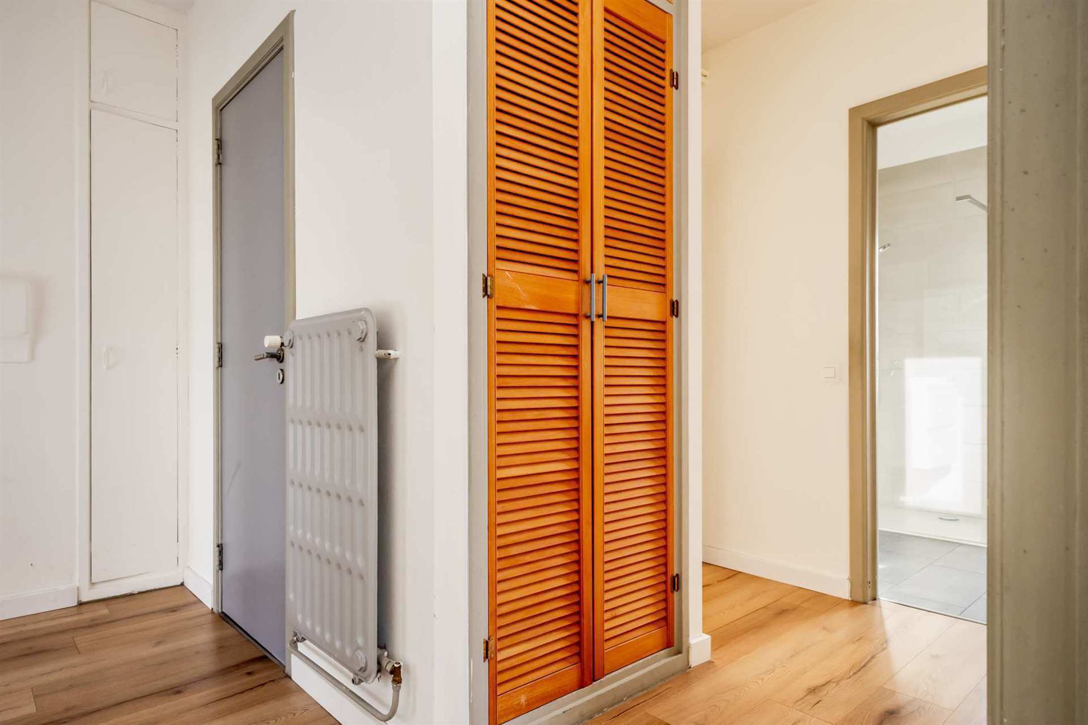 Ruim 3 slaapkamer appartement met prachtig uitzicht foto 16