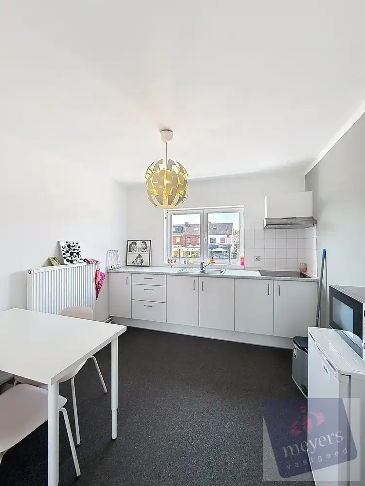 Ruime woning met garage en interessante investeringsmogelijkheden in Hasselt foto 12