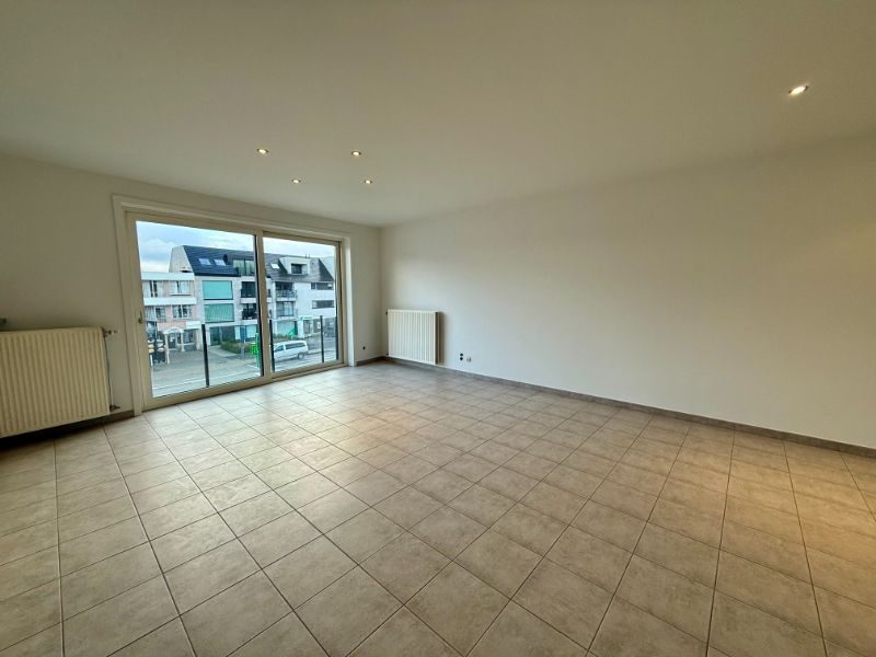 Appartement met 2 slaapkamers in een kleinschalige en rustige residentie, inclusief privatieve autostandplaats vlak voor de deur foto 2