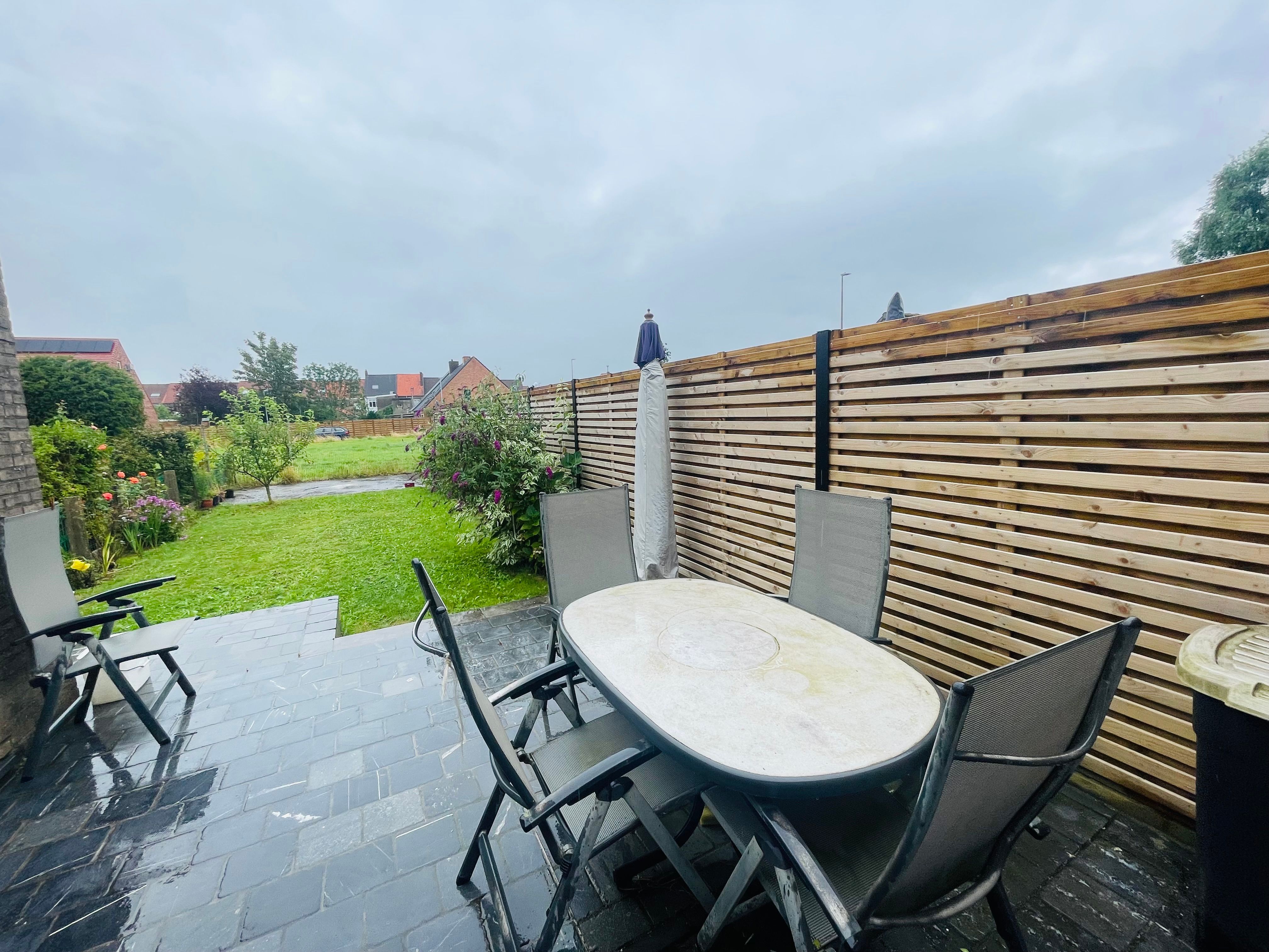 Sint-Kruis, Totaal gerenoveerd leuk instapklaar woonhuis, met zonnige tuin en 3 slaapkamers foto 8