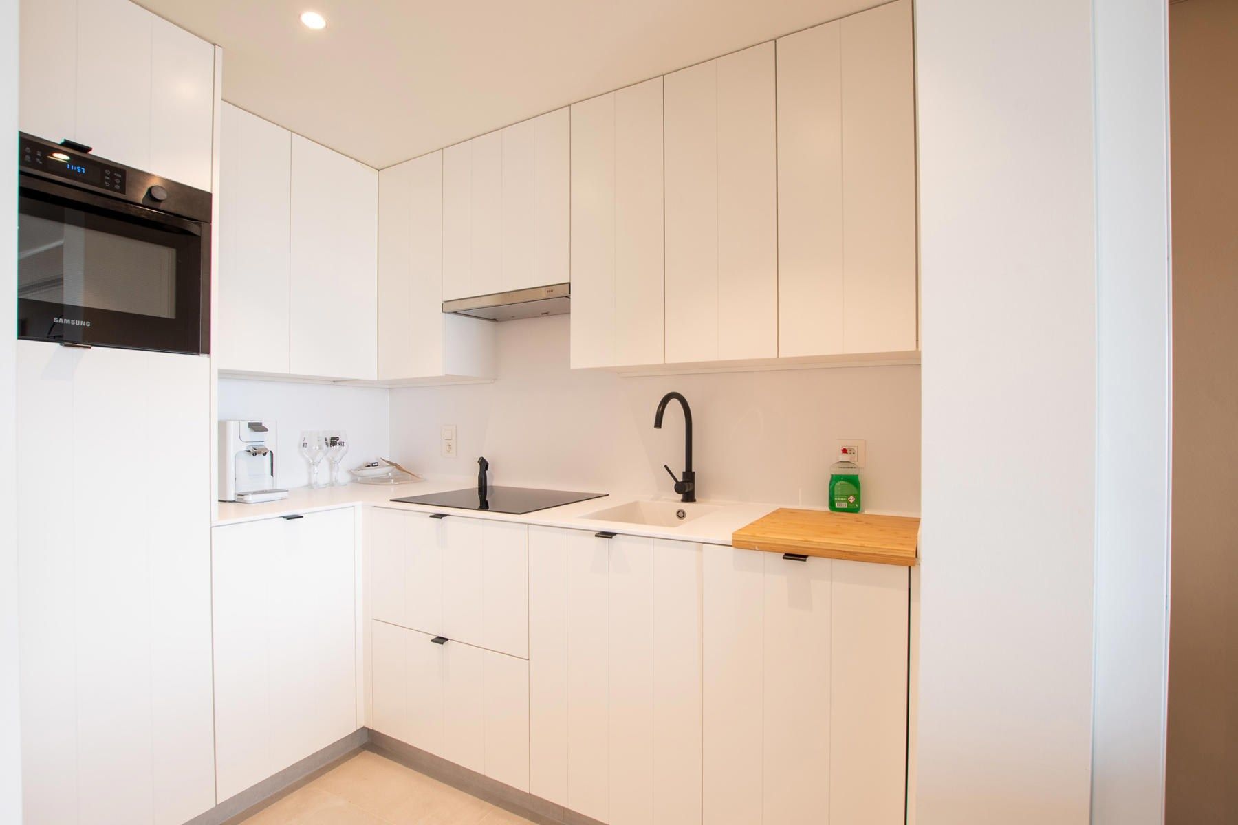 Gemeubeld appartement op de vijfde verdieping gelegen in hartje Zoute op enkele passen van het Albertplein en de zee foto 6