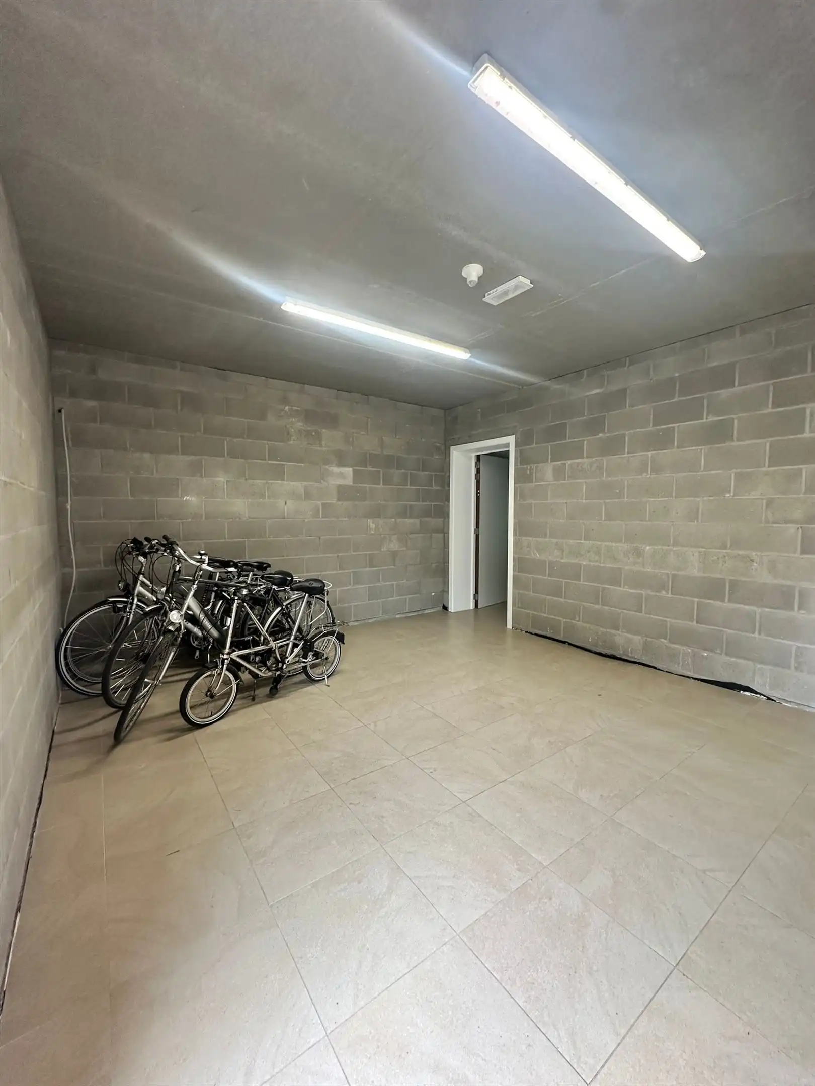 Recent en energiezuinig appartement met 3 slaapkamers, terras en private parkeerplaats in Grembergen foto 24