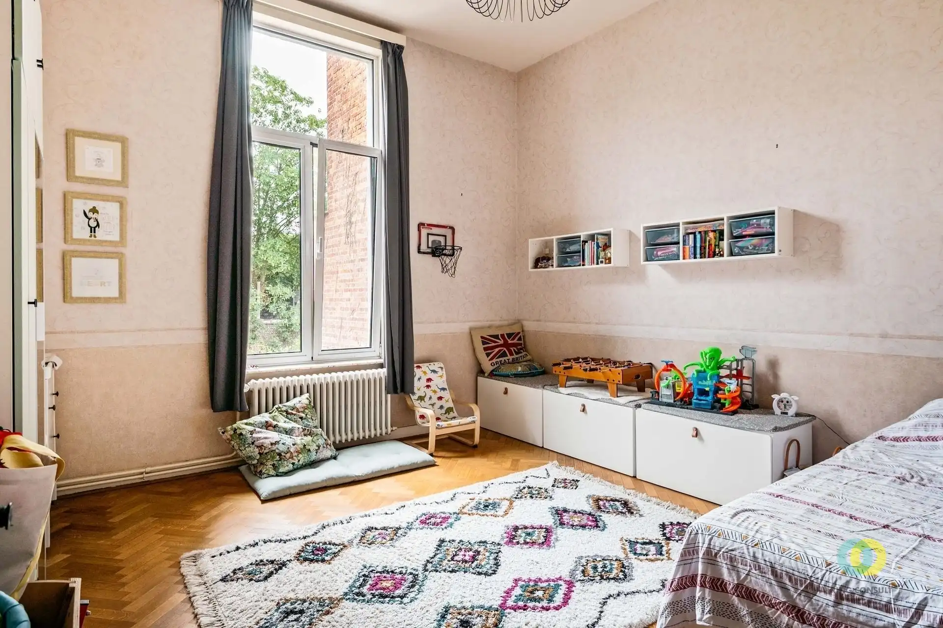 Uitzonderlijk neogotisch herenhuis foto 14