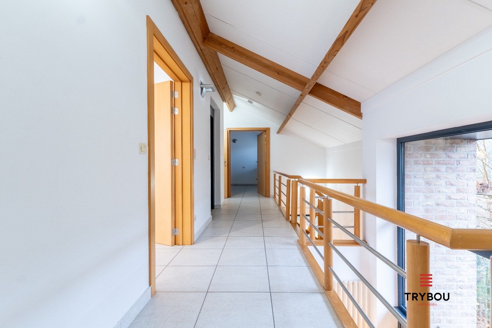 Karaktervolle gezinswoning met 4 slaapkamers op toplocatie foto 12