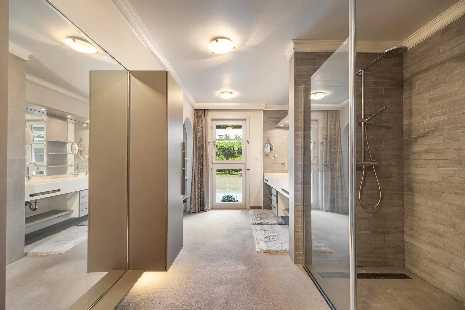 VILLA OP 3.660 M² foto 17