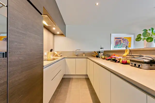 Exclusief duplex-appartement met 3-slk en riant terras op gegeerde ligging aan de Visserij foto 10