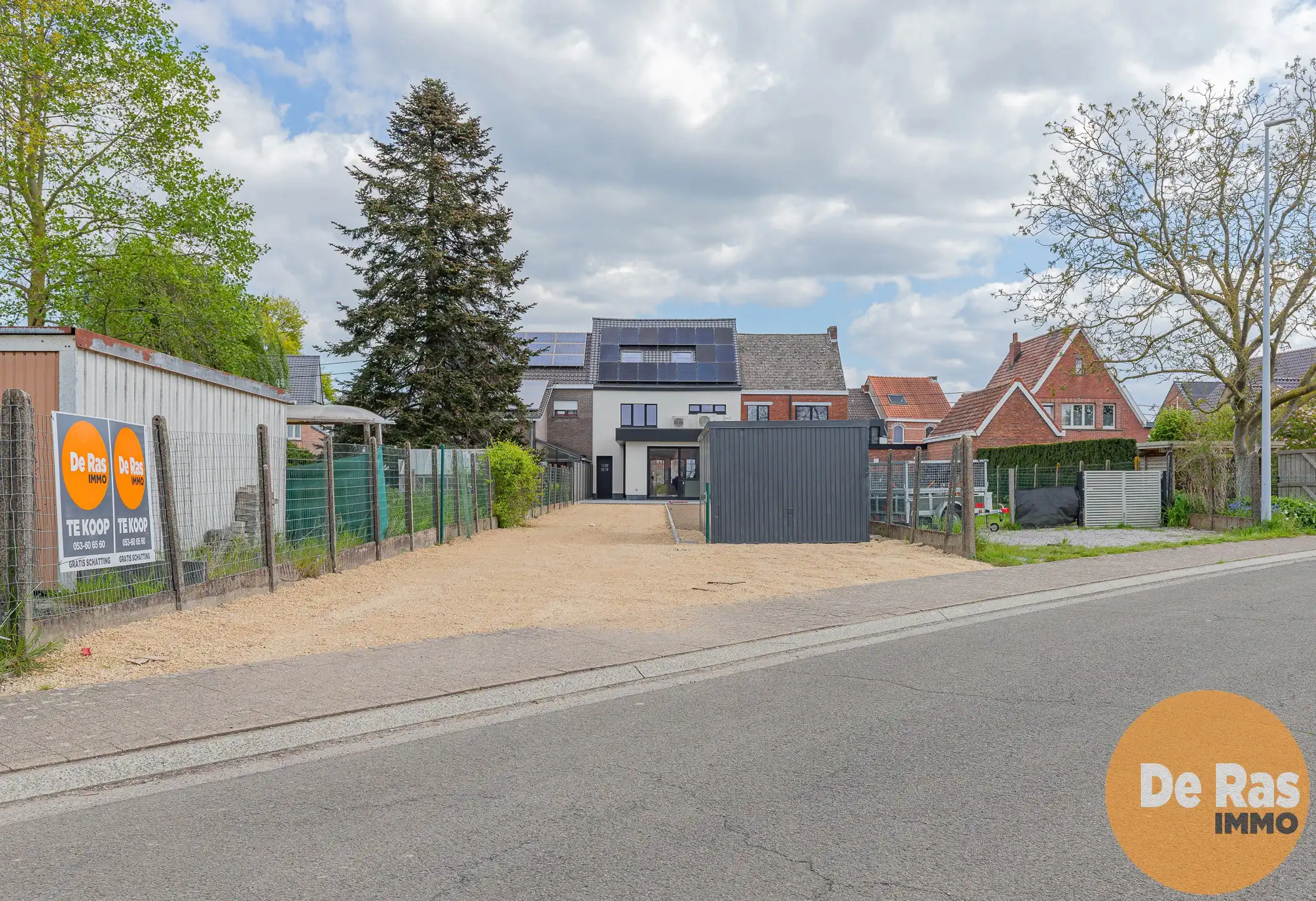 WICHELEN - Exclusief gerenoveerde woning met charme foto 26