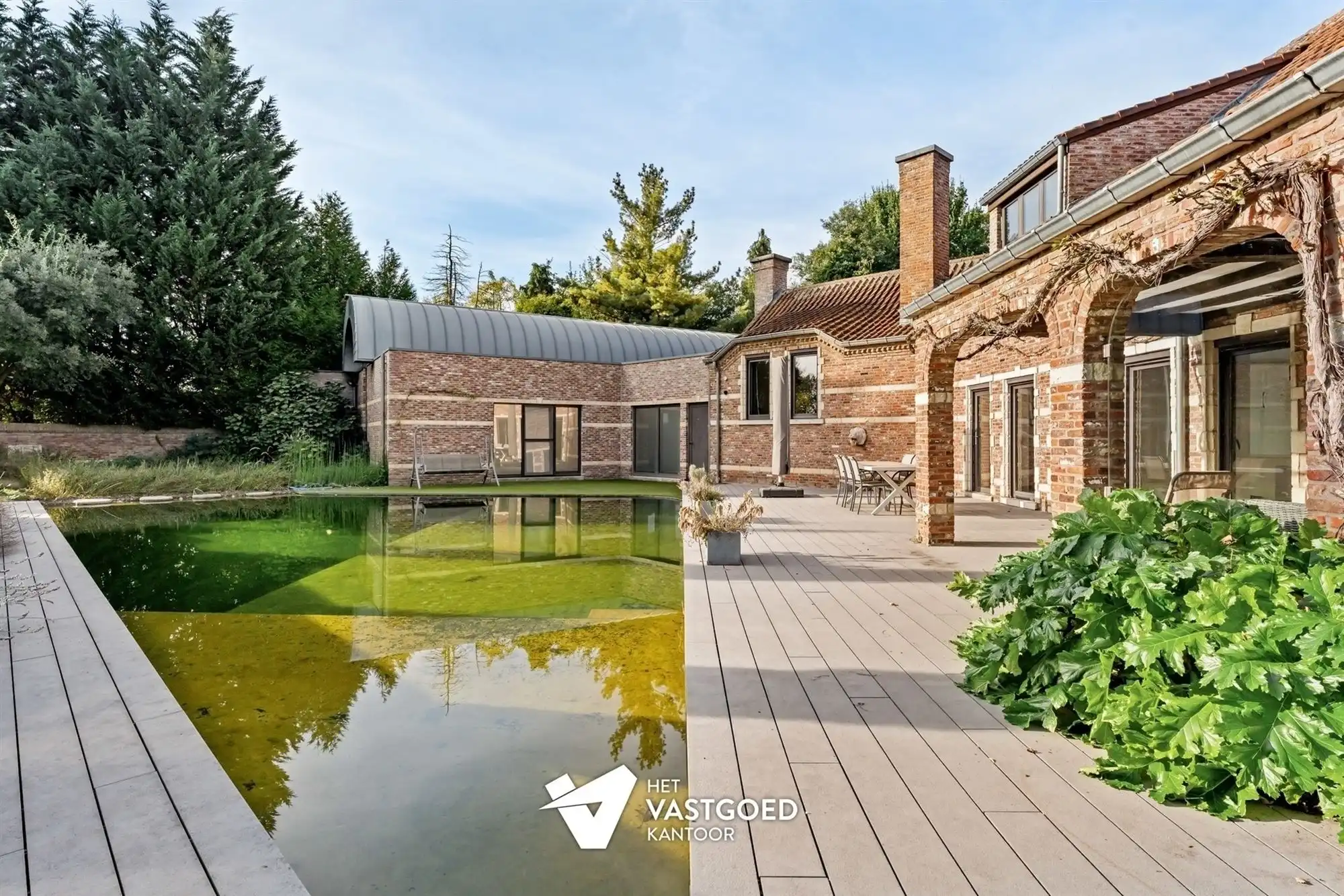 PRACHTIGE AUTHENTIEKE VILLA (585M²) MET BINNENZWEMBAD EN ZWEMVIJVER OP EEN PERCEEL VAN 48A75 TE KERMT foto 31