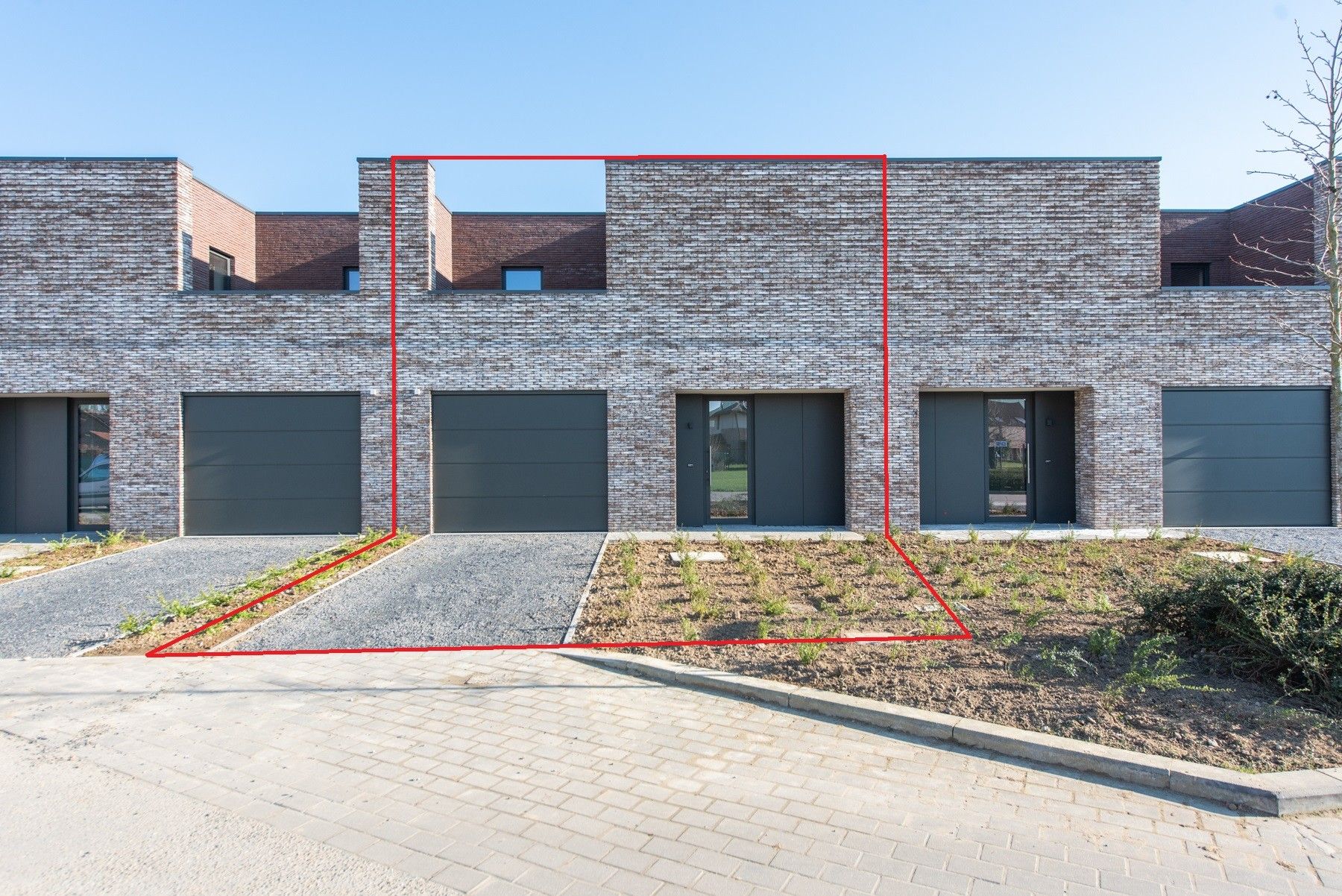 MODERNE NIEUWBOUWWONING OP TOPLOCATIE IN KORTESSEM foto {{pictureIndex}}