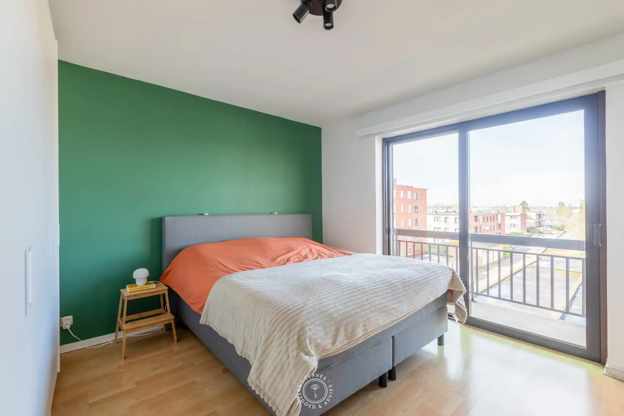 Gezellig 2 slaapkamer appartement met garagebox foto 12