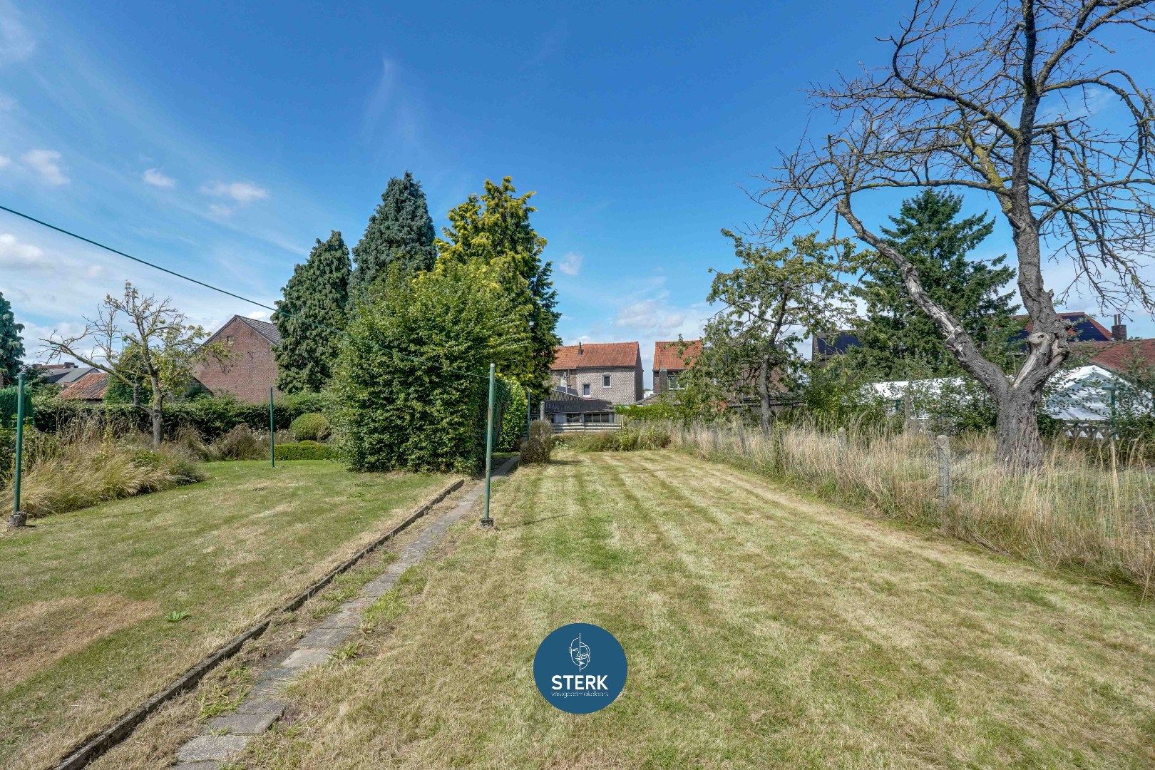 TE RENOVEREN WONING MET DIEPE TUIN OP EEN CENTRALE LOCATIE TE VELDWEZELT !   foto 25