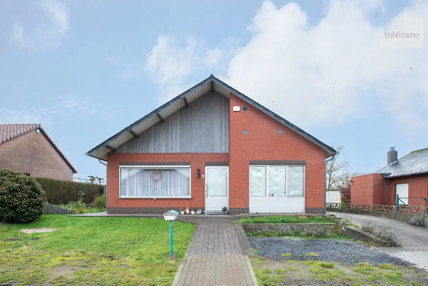 Ruime bungalow met 4 slaapkamers en tal van mogelijkheden op rustige ligging foto 3