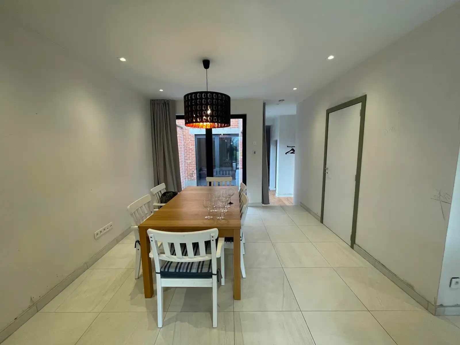 OORDEGEM - Gerenoveerde rijwoning met tuin. foto 8