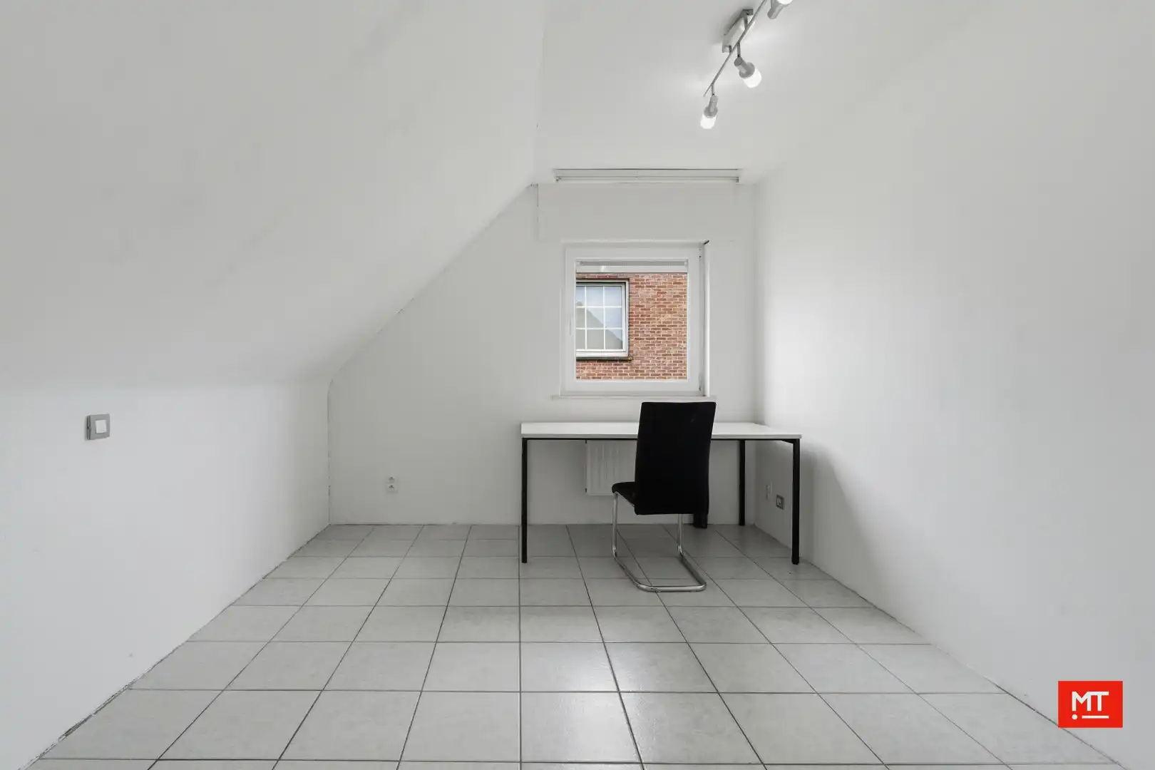 Op te frissen halfopen woning met 3 slaapkamers, tuin en garage in de Patine foto 13