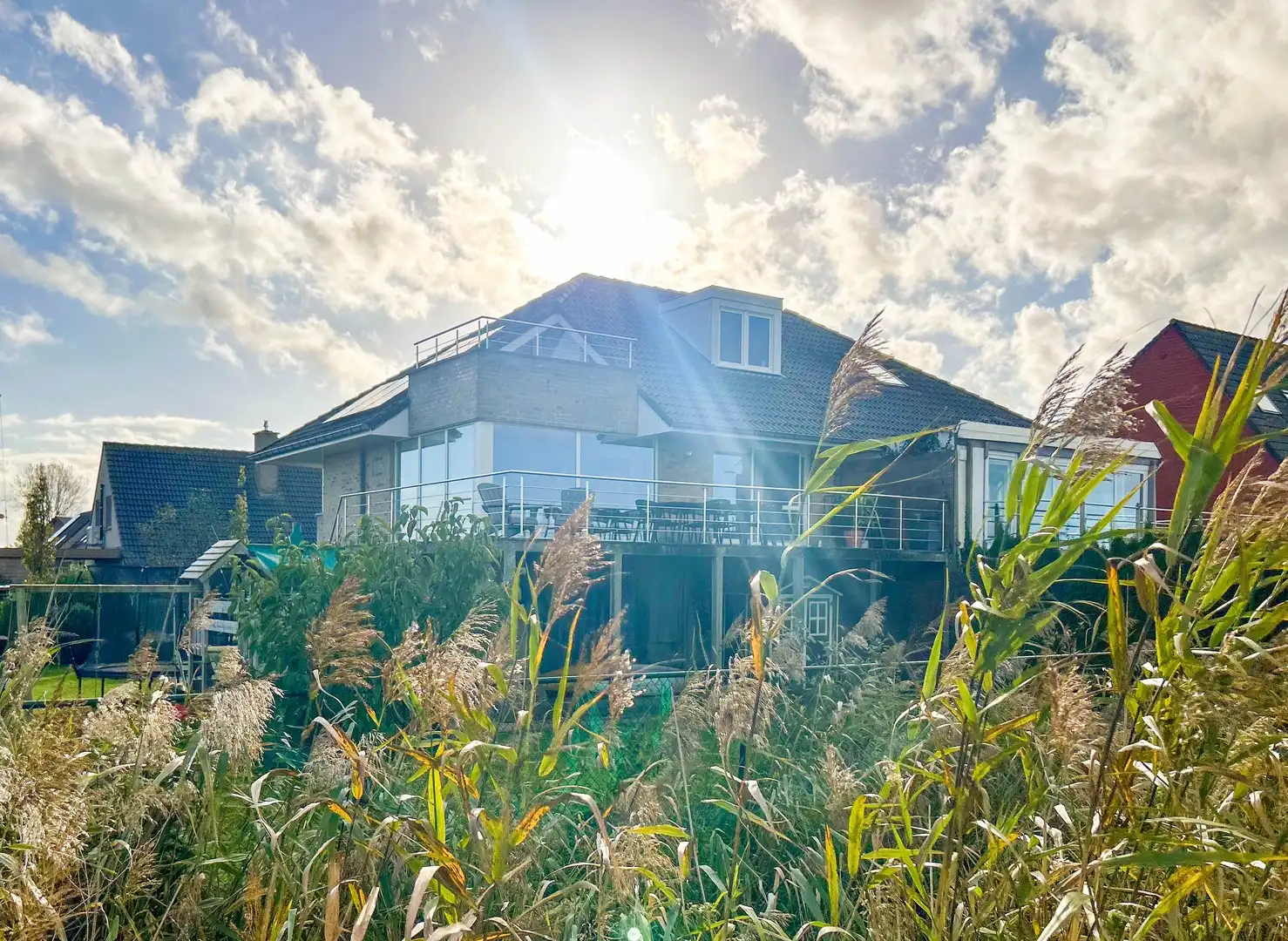 Ruime koppelwoning met waanzinnig zicht over spaarbekken en EPC A foto 31
