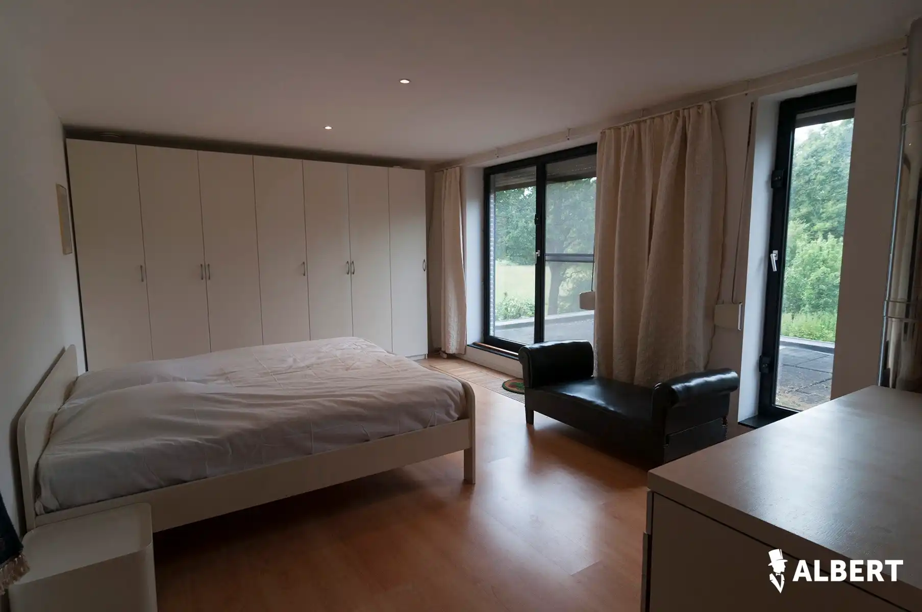 Exclusief landhuis met panoramisch zicht op vijver en bossen foto 33