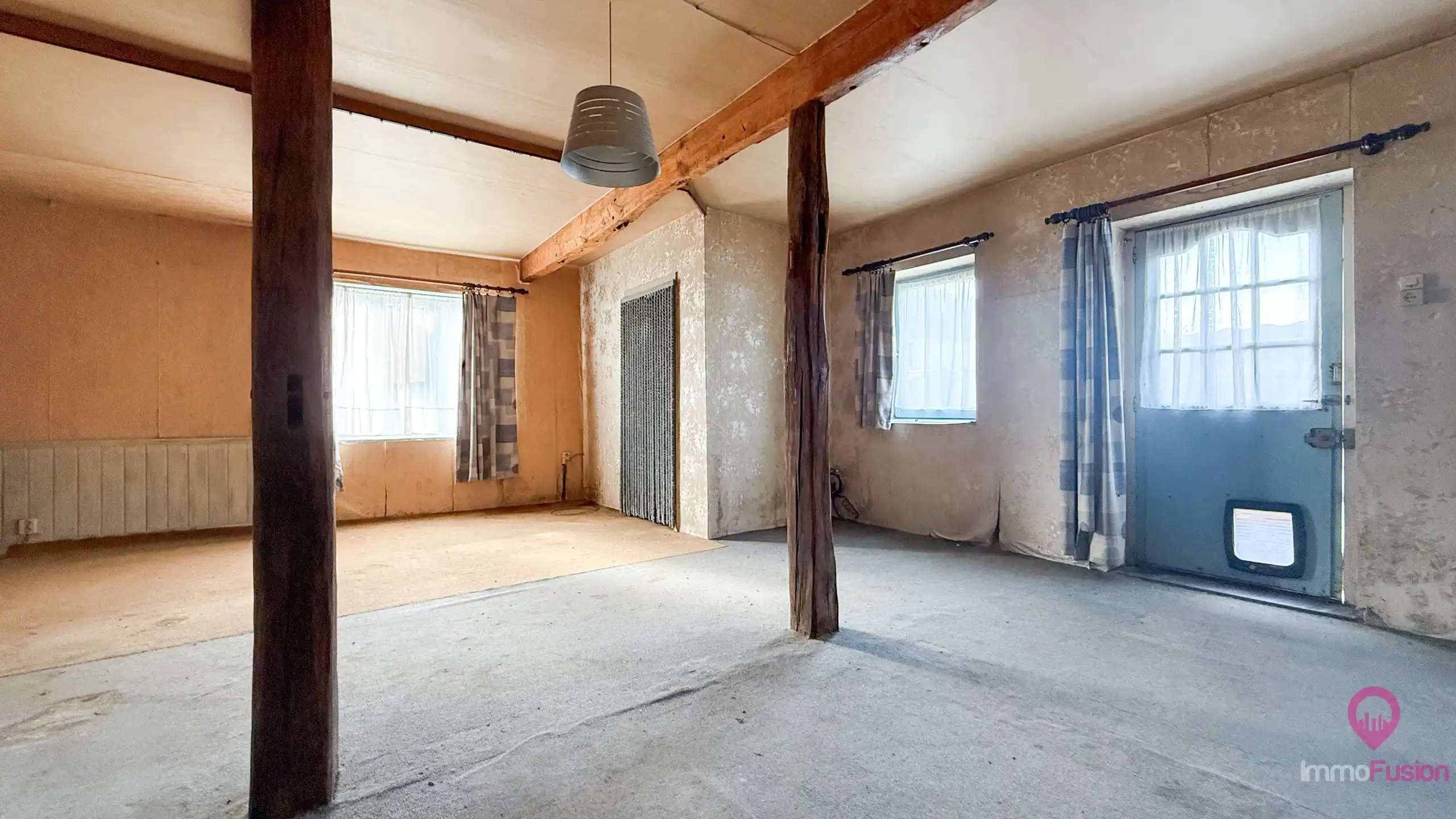 Te renoveren woning gelegen op een doodlopende straat! foto 17
