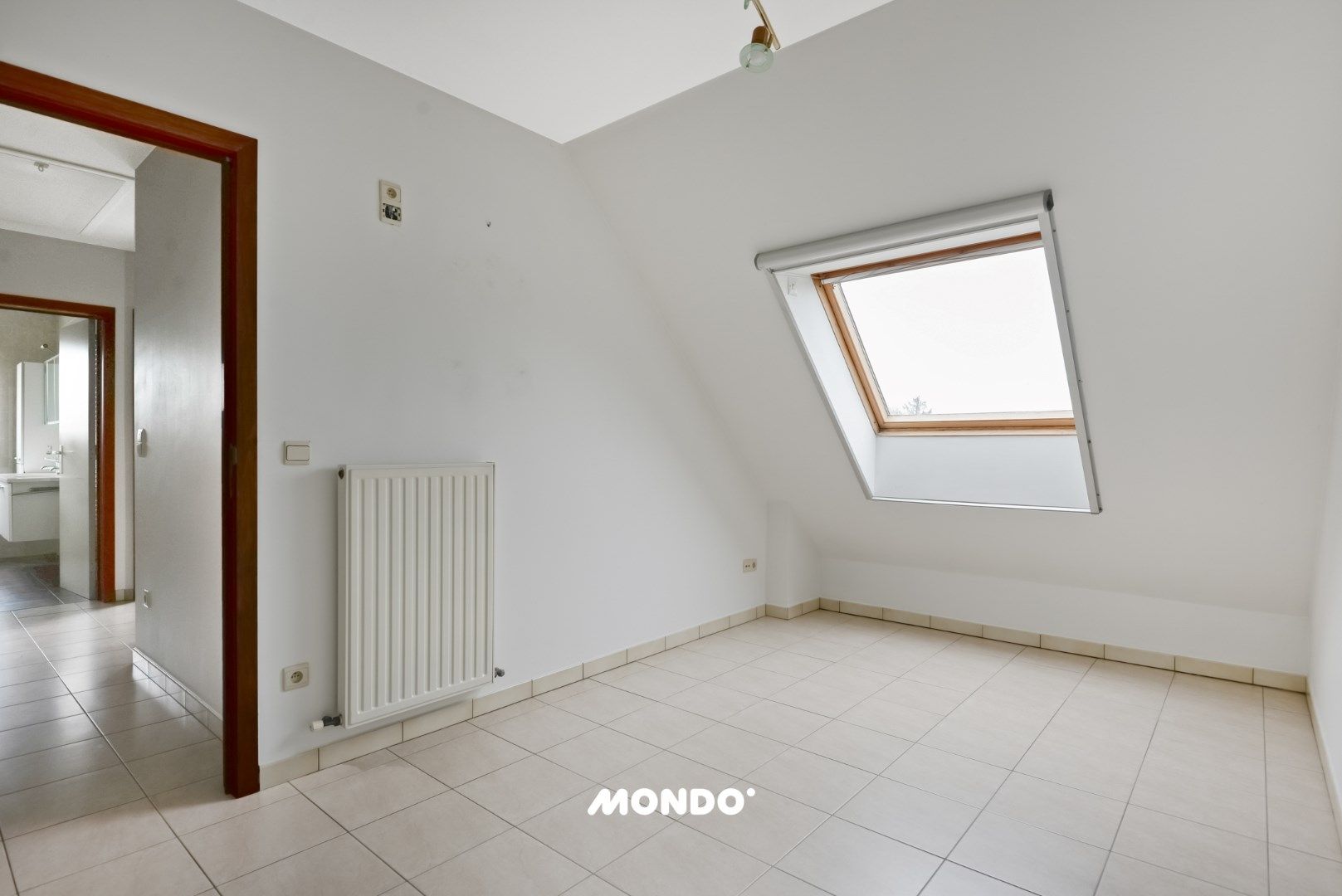 Ruim en energiezuinig duplexappartement te koop in het centrum van Steenhuffel – Inclusief overdekte privéparking foto 12
