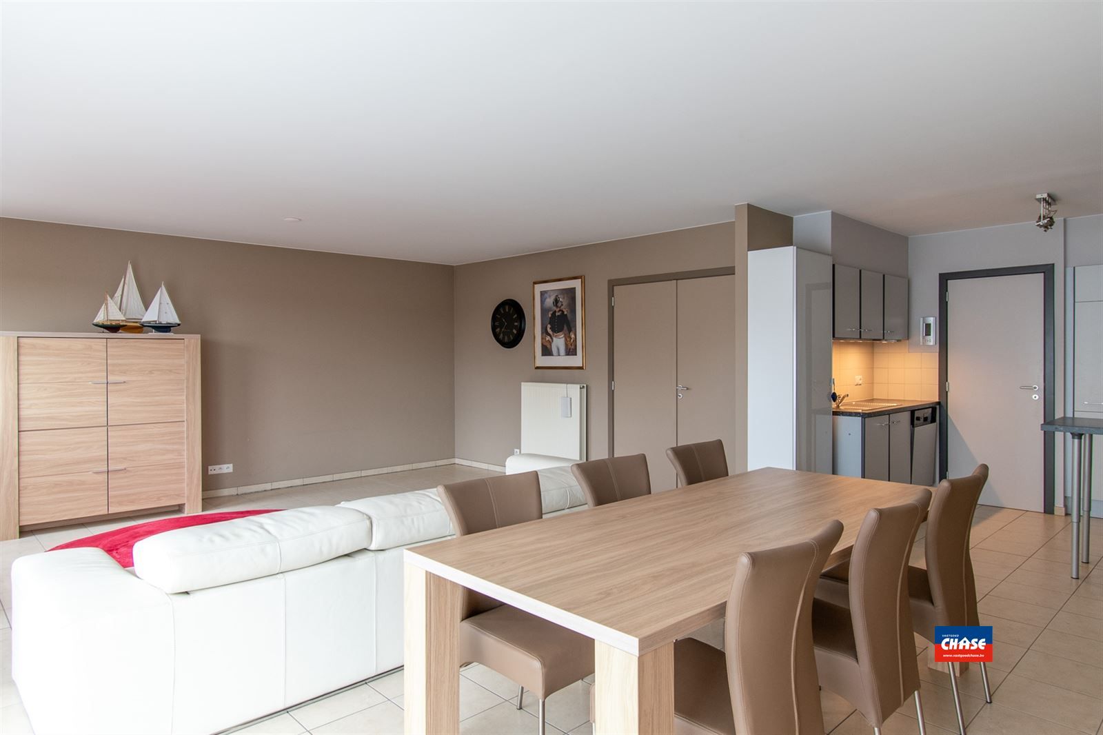 Ruim appartement met 2 slpks + P  foto 5