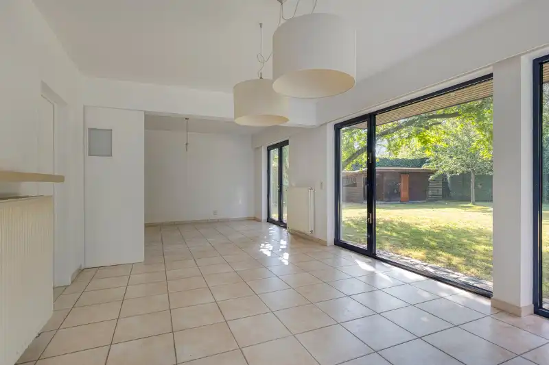 Villa met bewoonbare oppervlakte van 350m2 prachtig en rustig gelegen op perceel van 18a14 nabij het centrum van Bonheiden. foto 24