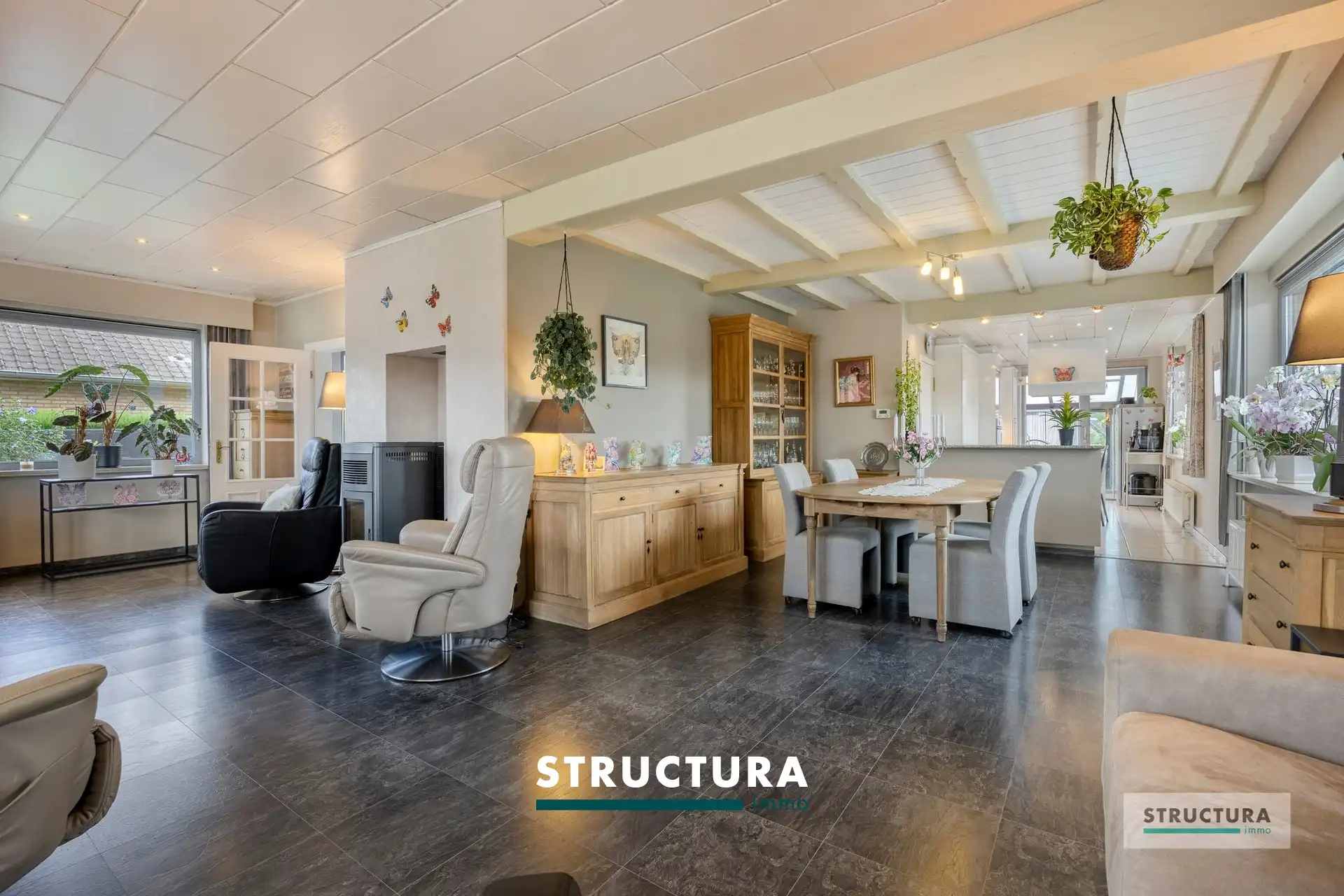 Ruime villa op absolute voorkeursligging in Relegem! foto 8