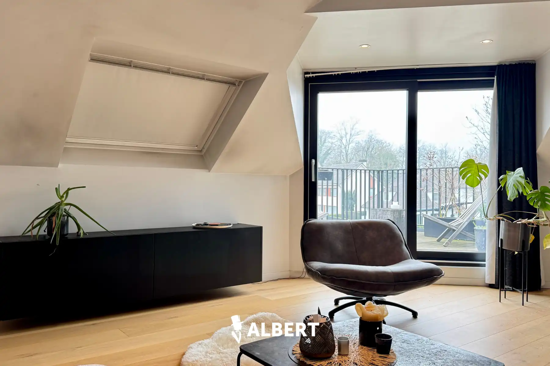 Duplex appartement met 3 slaapkamers en garage foto 13