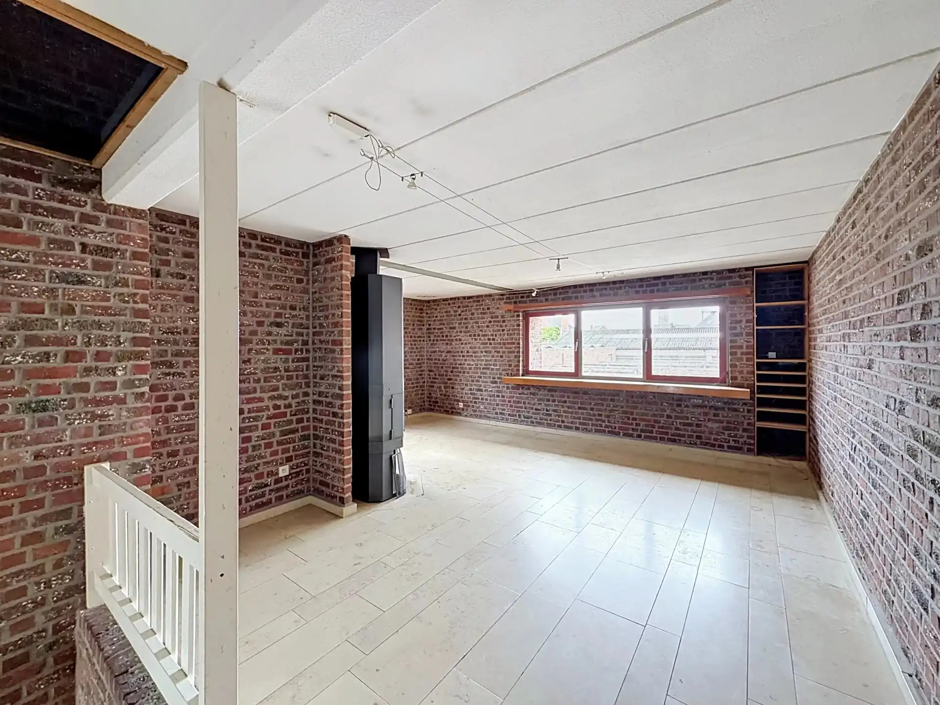 Verrassend ruime woning met 4 slaapkamers en mogelijke praktijkruimte foto 12