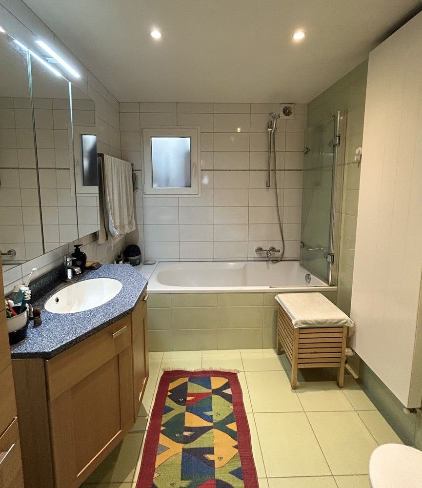 Ruime woning met 5 slaapkamers in de befaamde Matadiwijk foto 9