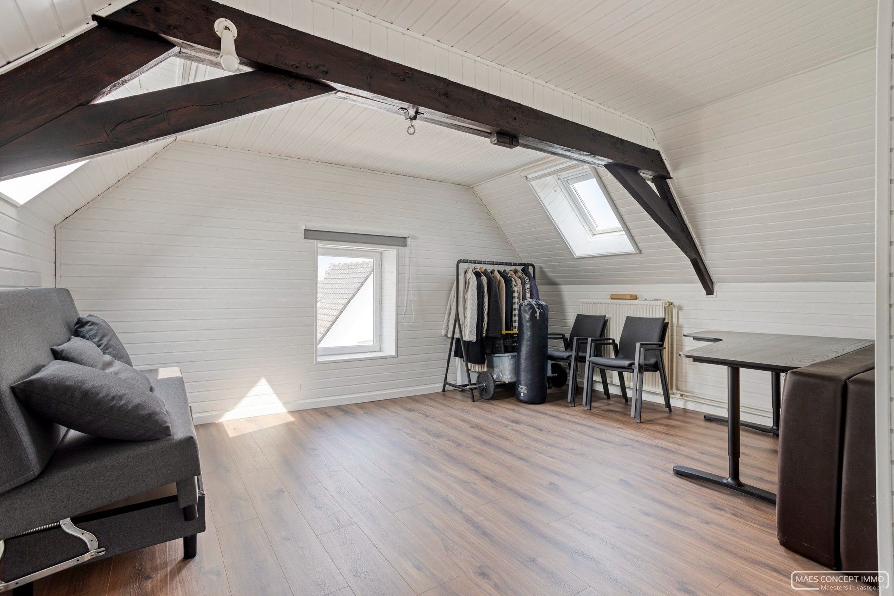 Gezellige halfopen woning met ruime groene tuin foto 10