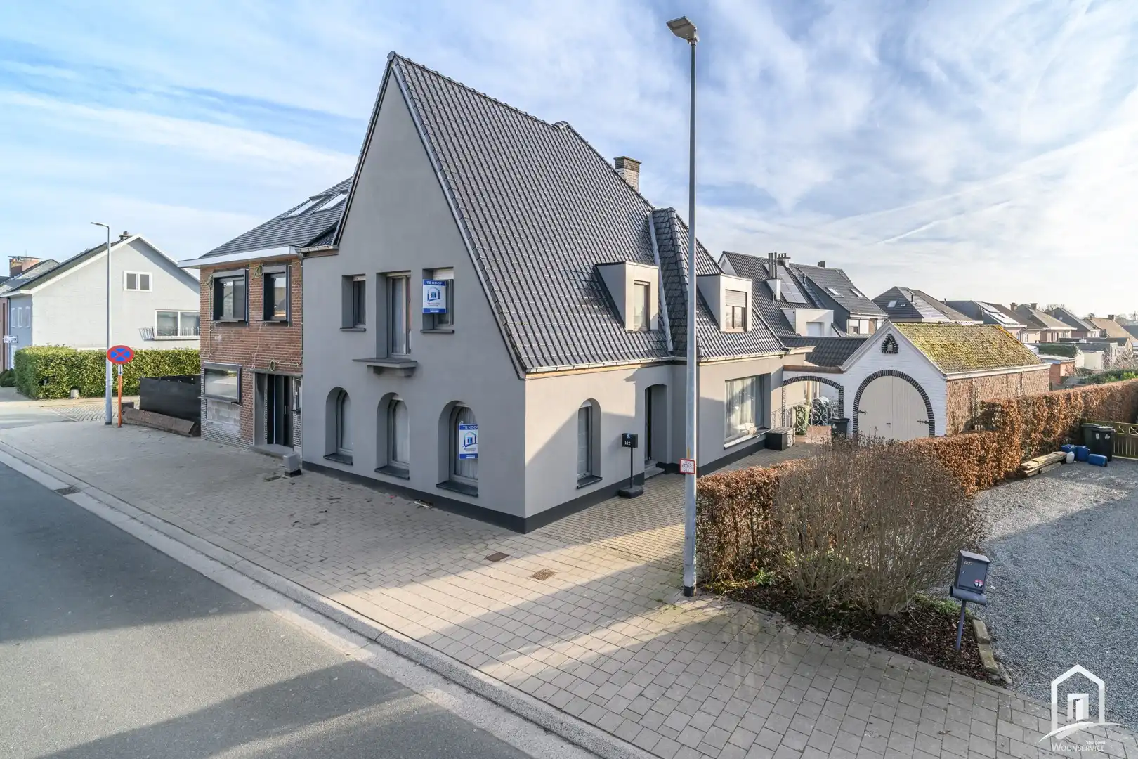 Rustig gelegen en lichtrijke gezinswoning foto {{pictureIndex}}