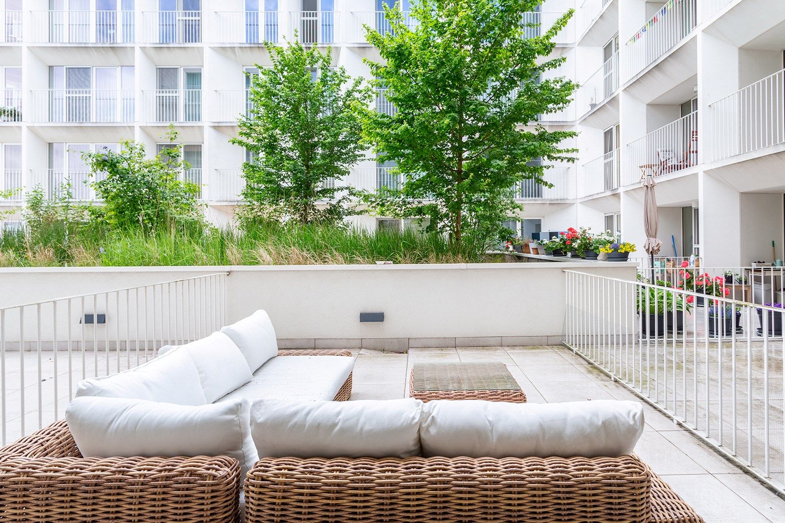Stijlvol wonen in hartje Cadix met parkzicht foto 6