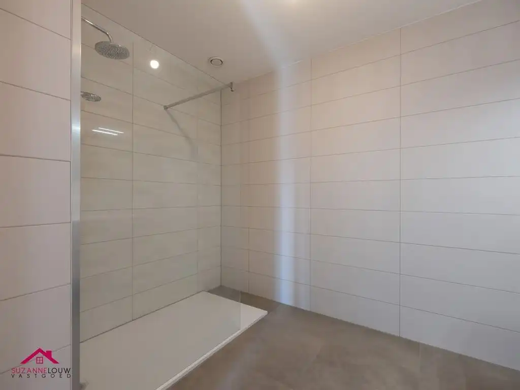 Gelijkvloers appartement met ruim terras foto 12