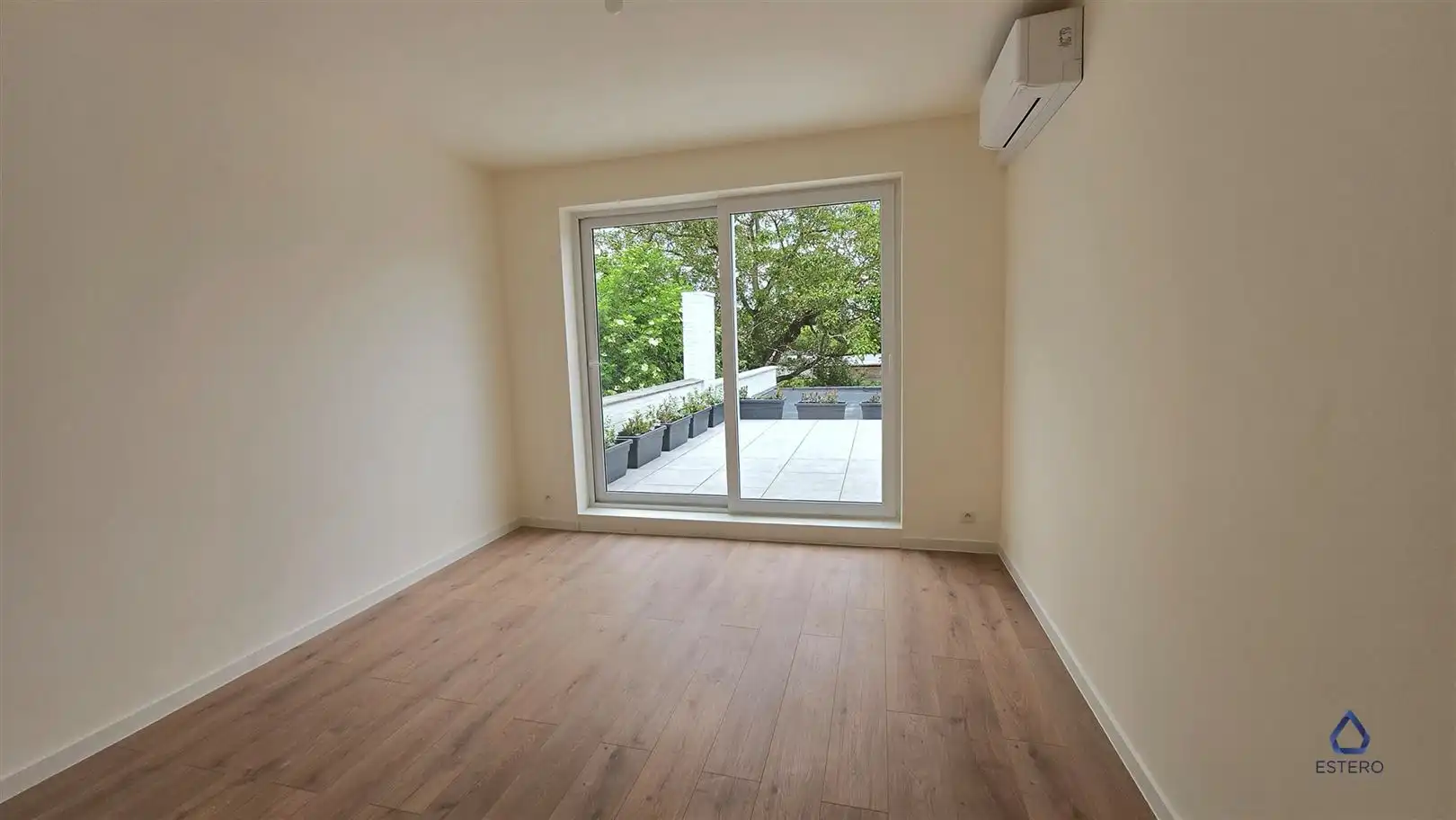 Nieuwbouwappartement met 3 slpk en ruim terras. foto 8