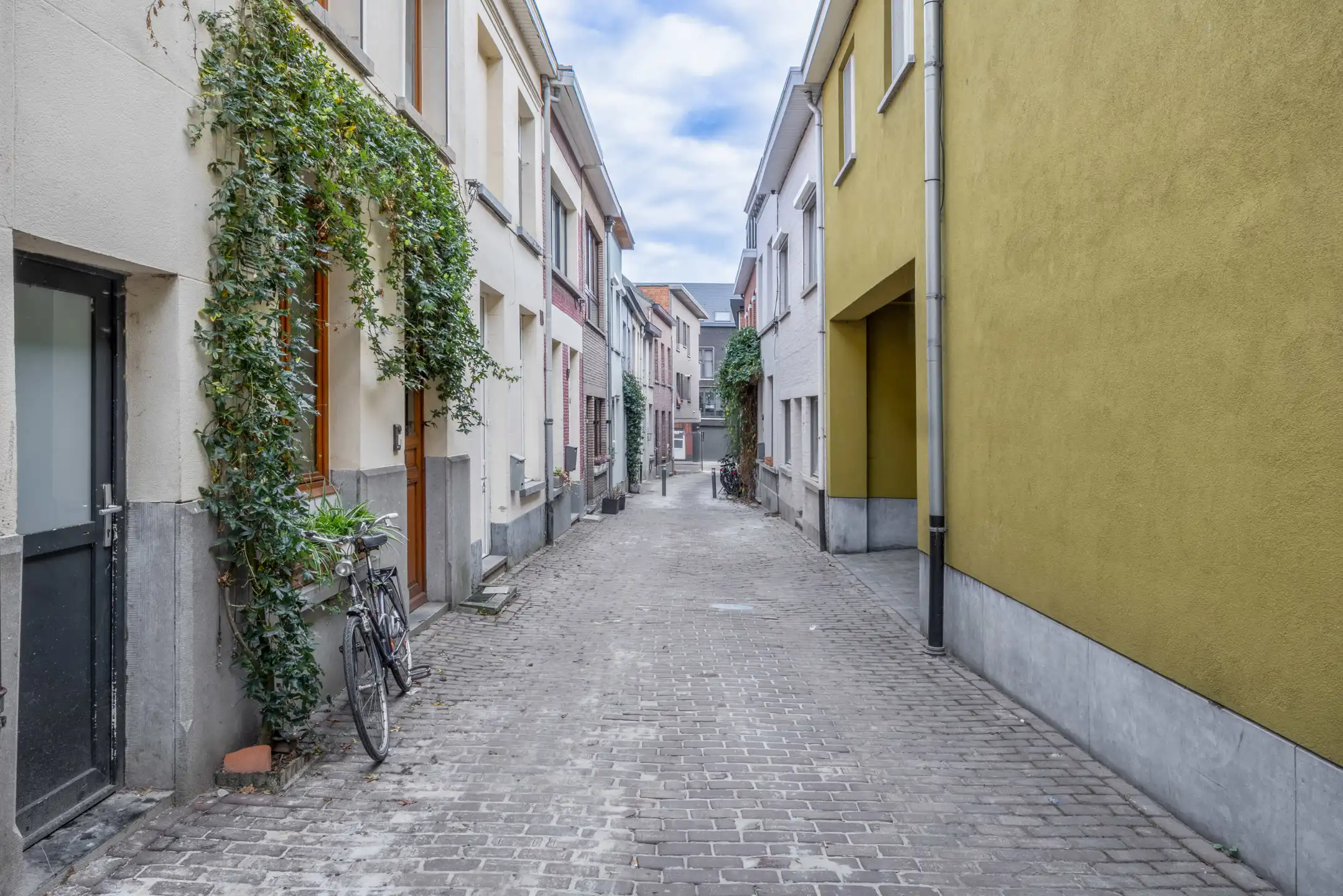 Leuke stadswoning met terras op toplocatie.  foto 2