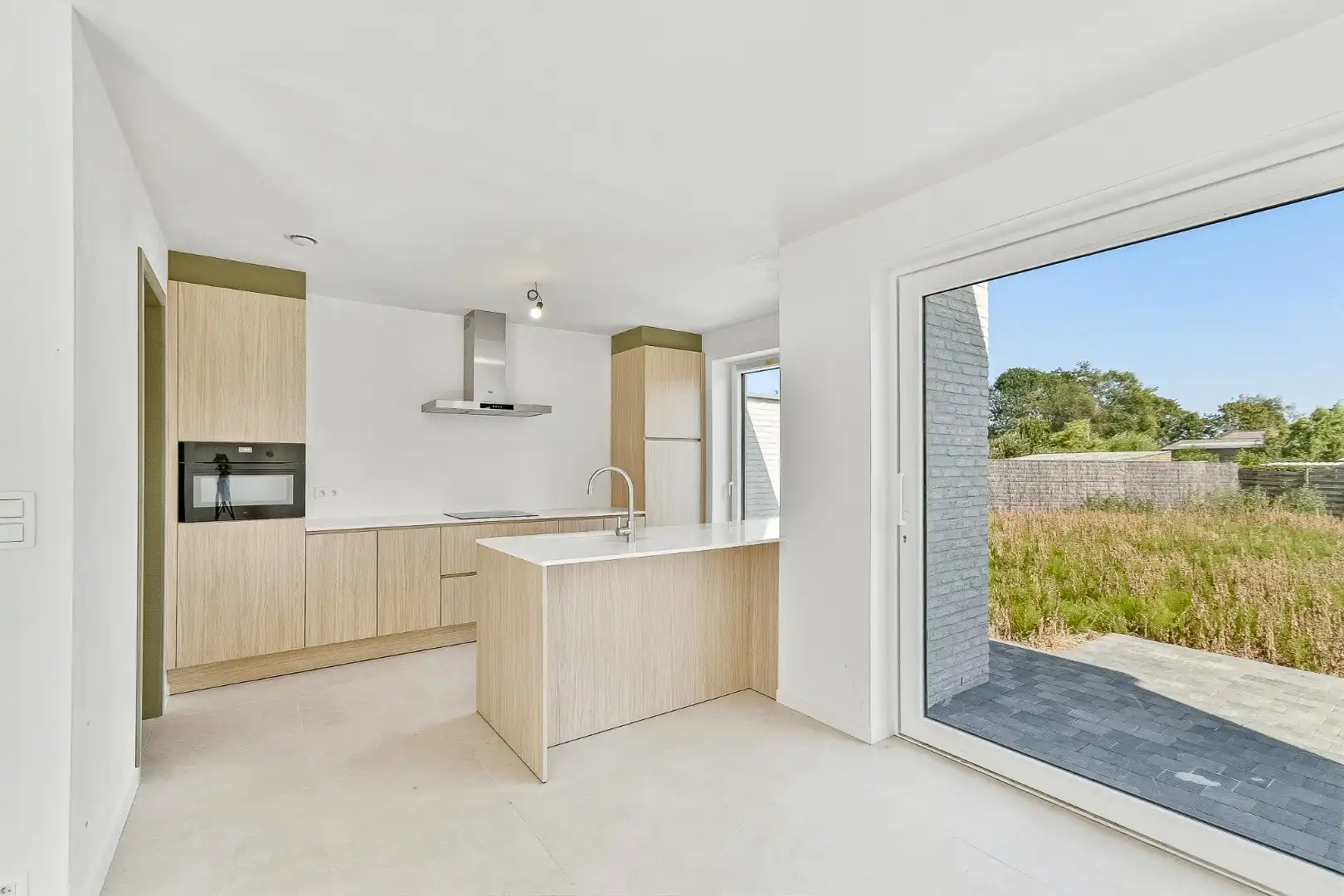 Gezinswoning met drie slaapkamers op goeie locatie foto 8
