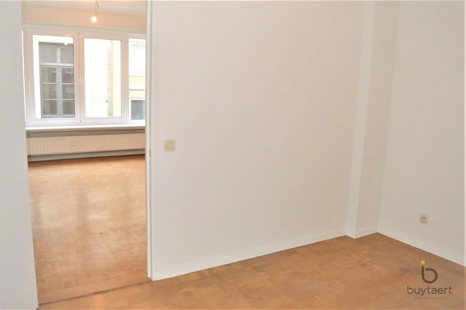Ideaal starters appartement in hartje Antwerpen. foto 9